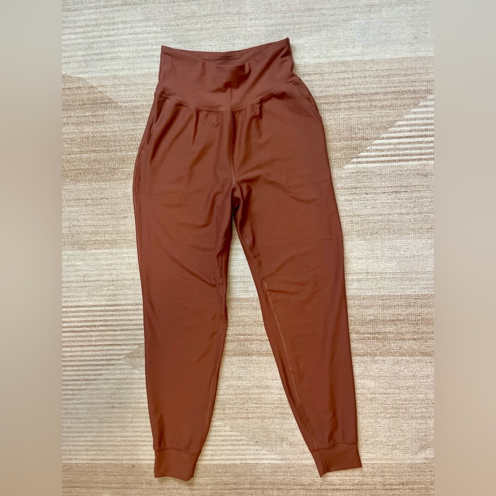 Old Navy High Rise PowerSoft Joggers | Medium Tall | Copper Red Orange | EUC - Picture 2 of 11